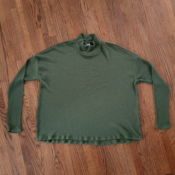 Mock neck ribbed top - Picture 1 of 7